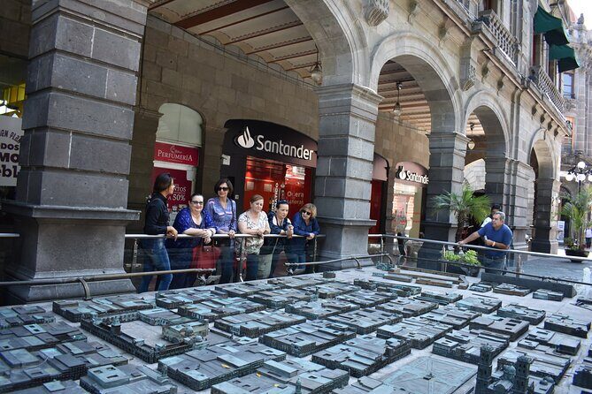 City walking tour in Puebla (private tour) - The Zócalo de Puebla: your photo stop that turns into a rest break