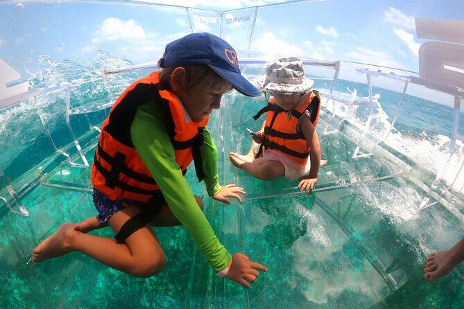 Clearboat: Glass-bottom boat ride to the Caribean Sea - The 1 hour 15 minutes: short, guided, and fairly structured