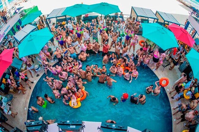 Coco Bongo Beach Club Cancun - Where you’ll spend the day: VIP zones and social energy