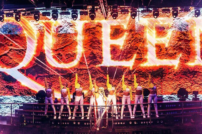 Coco Bongo Cancun Nightclub Entrance Ticket - Inside the Show: Acrobats, Tribute Acts, and Big Visual Moments