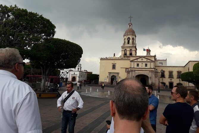 Come to Querétaro to know the EVENTS that changed the History of Mexico - El Acueducto de Querétaro: The 1726 water solution that still dominates the skyline