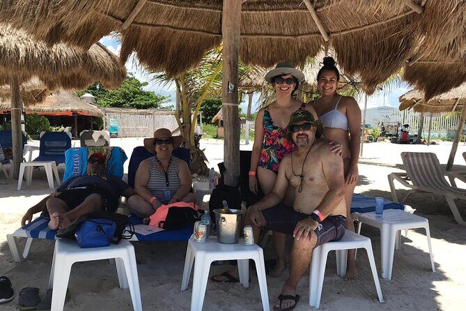 Costa Maya Beach Break All Inclusive From Port - The beach scene: seaweed, debris cleanup, and what vendors are like