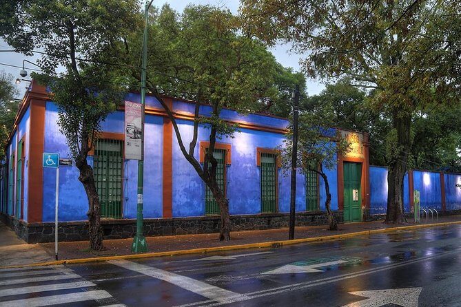 Coyoacán and Xochimilco including Frida Kahlo Museum - Timing and logistics: pickup zones, traffic, and language mixing