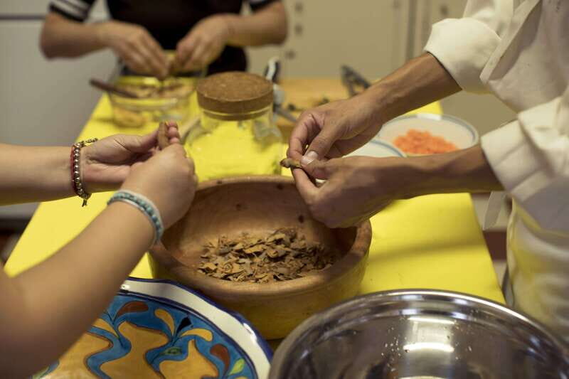 Coyocán: Market Tour and Cooking Class - Choose Your Four-Course Menu: Drinks, Entrées, Mains, and Dessert