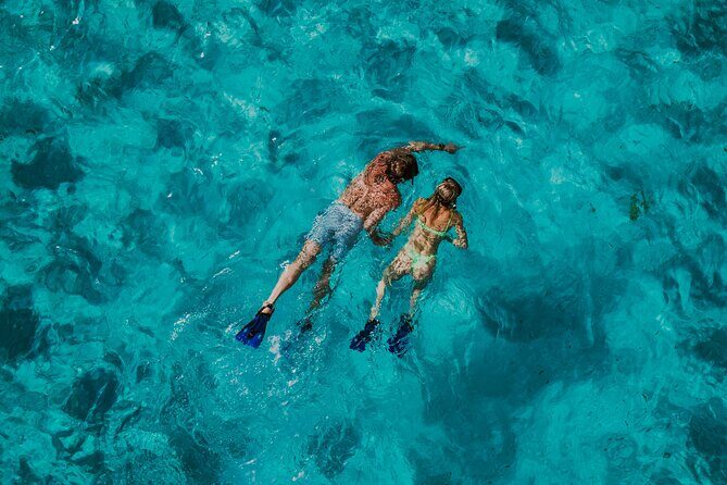 Cozumel All Inclusive: Coast & Relax 4h on 51' Leopard - A 51-Foot Leopard yacht that feels like your own space