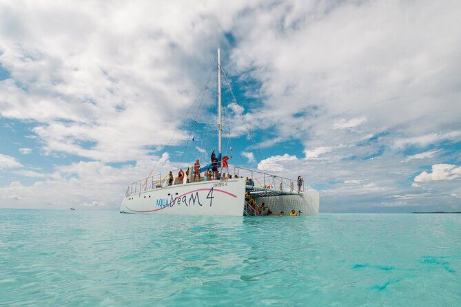 Cozumel Catamaran Snorkeling Tour & lunch® - Rum punch and margaritas: what’s included and when you’ll get them