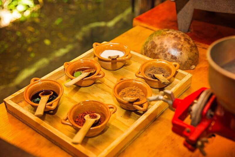 Cozumel: Chocolate Workshop at The Mayan Cacao Company - The 13-chocolate tasting at the boutique