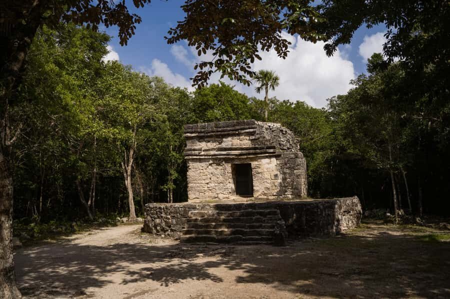 Cozumel: Mayan Ruins Guided Tour with Snorkeling & Lunch - San Gervasio Park: the biggest Mayan site on Cozumel
