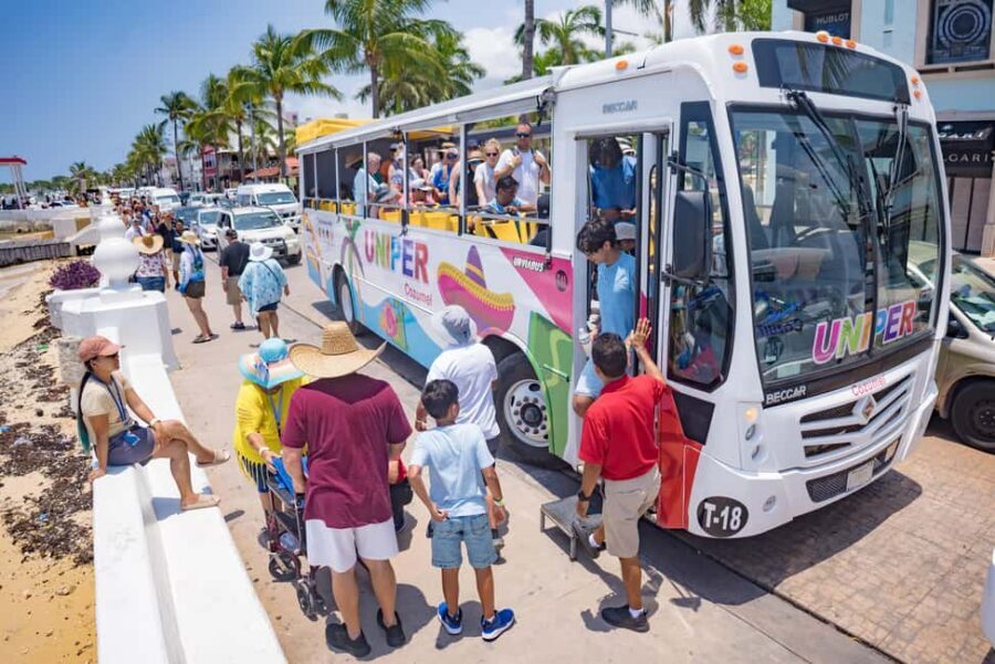 Cozumel: Open Top City Tour & Beach Break - Beach-club break: how to get the best swim time