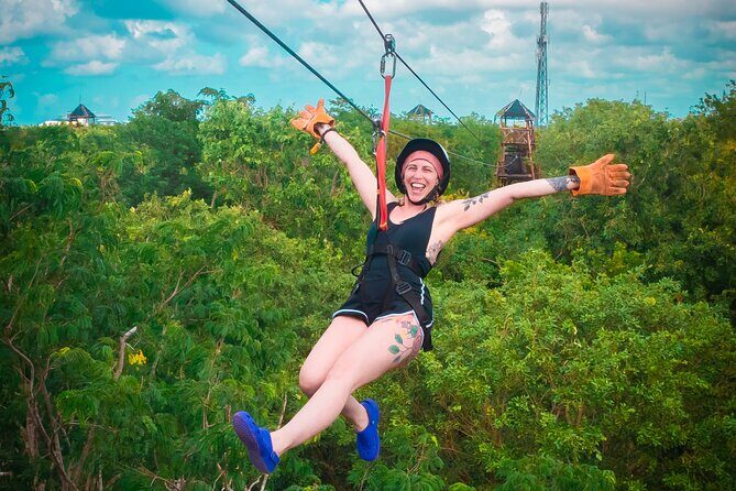 Cozumel zipline thrill adventures - Included Extras: Locker, Water, and Non-Flyer Entry