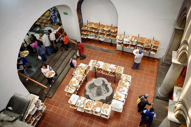 Culinary Secrets of the Centro Histórico - Starting at Café La Blanca (and Why the First Hour Sets the Tone)