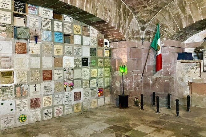 Day of the Dead Walking Tour in San Miguel de Allende - Why Día de los Muertos here feels different