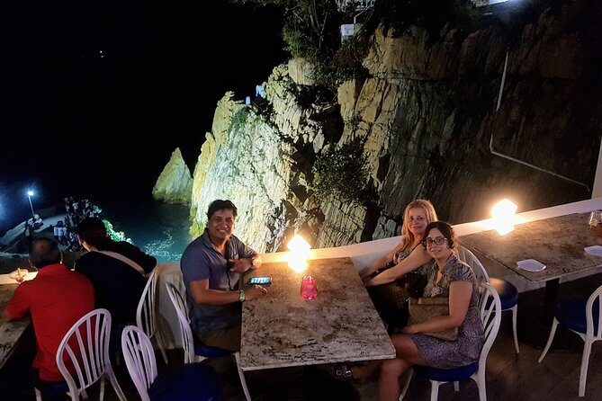 DeLuxe Cliff Divers+Sunset Exhibition byNight w/Different Options - Quick highlights