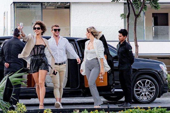 Deluxe Limousine GMC from Cancun Airport - Should you book the Deluxe Limousine GMC from Cancun Airport?
