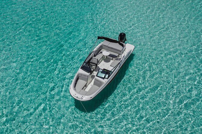 Deluxe Private Boats - 24 ft Sea Ray - Coral Reefs Monument snorkeling: professional crew help and included gear