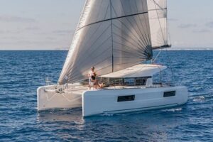 Deluxe Private Boats - 40 ft Catamaran - Choosing North or South Cozumel without burning the day