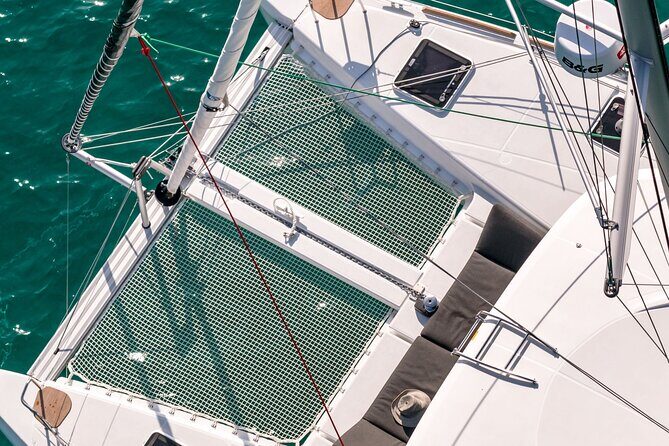 Deluxe Private Boats - 40 ft Catamaran - Food and drinks on board: where the value really shows
