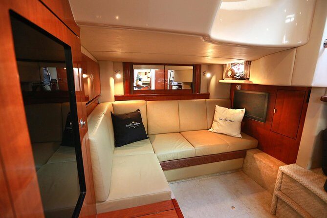 Deluxe Private Boats - 40 ft Sea Ray - Price and logistics: what you are really paying for