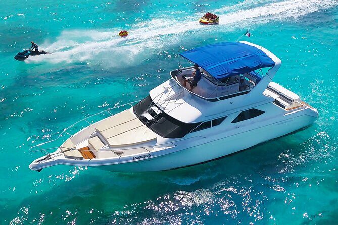 Deluxe Yacht 48FT with FlyBrige Rental in Cancun - A 48-Foot Flybridge Yacht in Cancun: What It Really Means for Your Day