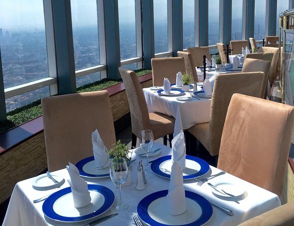 Dinner at the Revolving Bellini Restaurant in Mexico City - Views at night: 360 degrees, but not daylight sightseeing
