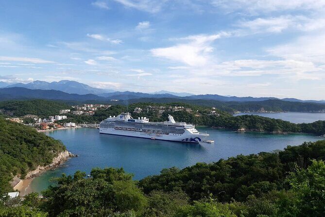 Discover the magic of Huatulco and its surroundings areas - La Crucecita Church and the Lady of Guadalupe Mural You’ll Remember