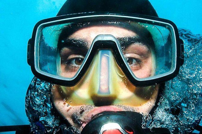 Discovery Scuba Dive. - The Boat Ride and the Reef Swim to About 40 ft