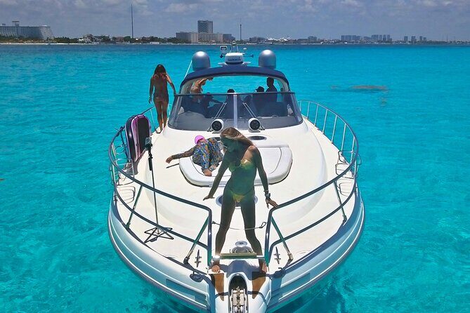 DIVA 60ft Elite Italian Yacht Experience in Cancun - 4–5 Hours: Isla Mujeres and Snorkeling at a Reef or Sunken Site