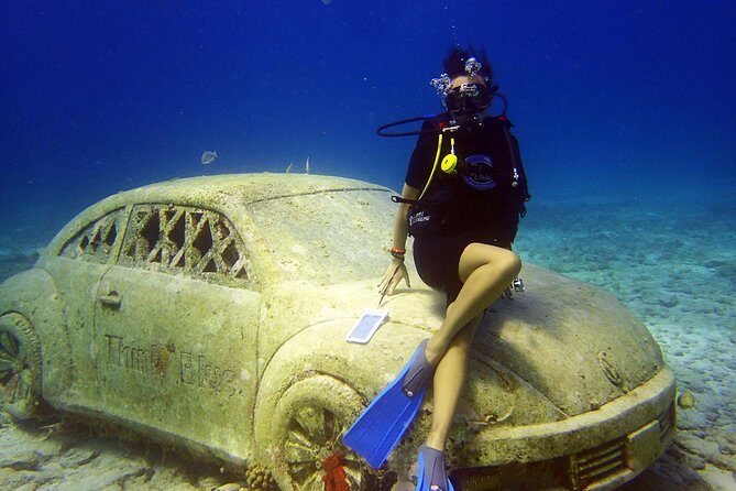 Diving in the Mexican Caribbean for Beginners | 2 Tanks 2 Dives | All Inclusive - The 35-minute theory class: safety first, then confidence