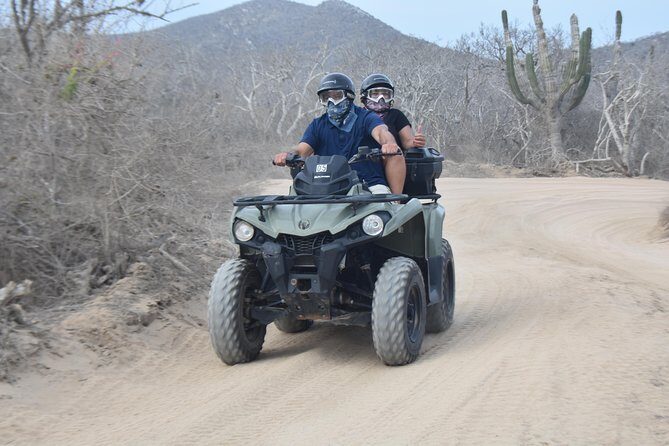 Double ATV Migriño Beach & Desert - Safety First: Gear, Guide Pace, and Free Lockers