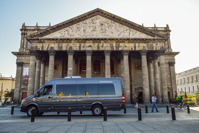 Downtown Guadalajara and Tlaquepaque Tour - Centro Guadalajara: Murals, Cathedral, and the Teatro Degollado