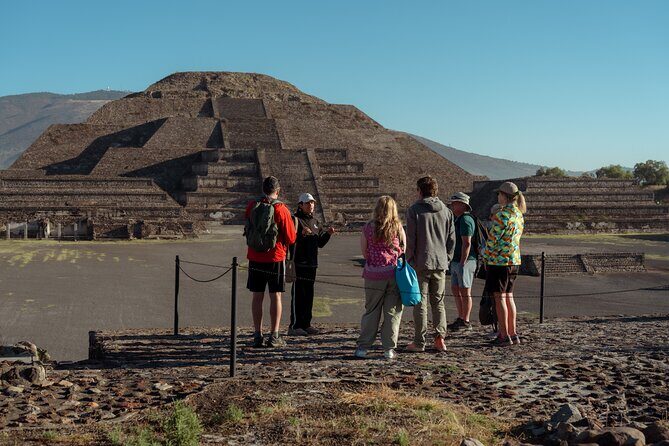 Early & Express Tour Teotihuacan Pyramids - The drive to Teotihuacan: sunrise views and quick realities
