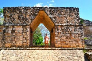 Ek Balam Majestic Mayan Ruins and Cenote Tour - Ek Balam: Climb the Royal Palace and See Why It Stands Out