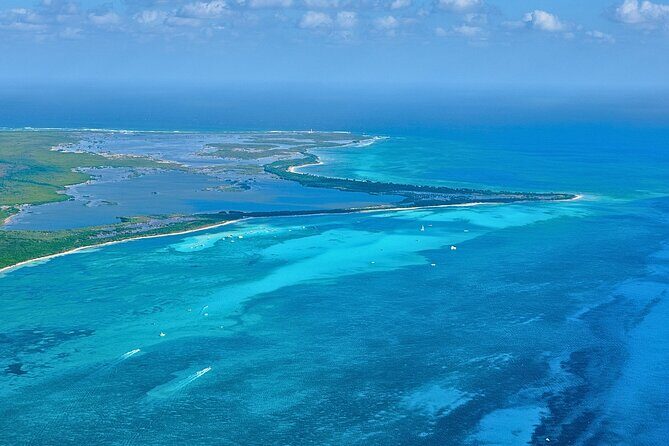 El Cielo Cozumel Snorkel Share Boat + Reefs + Food Drinks + Beach - El Cielito Cozumel: manta rays in a natural pool