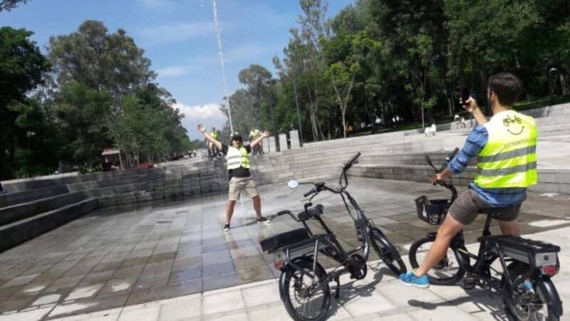 Electric Bike City Tour with a taco stop. - Should you book this tour?