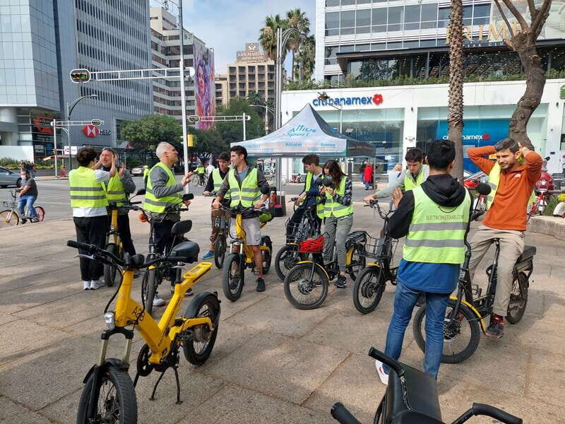 Electric Bike City Tour with a taco stop. - Chapultepec Park biking: where the ride turns into a real tour loop