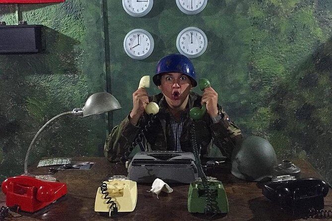 Escape Room in Guadalajara: Save the World in a Bunker - The Real Secret Weapon: Game Masters Like Edgar, Eduardo, and Mafer