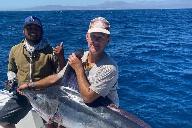 Exclusive Phantom II Fishing in Cabo San Lucas - Entering The Arch: The Phantom II Setup in Cabo