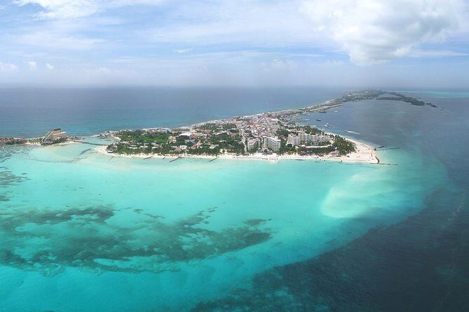 Exclusive Sailing Isla Mujeres. Top tour! - On-Board Sailing and Drinks: What the Crew Service Really Does