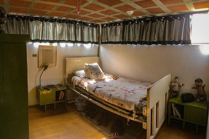 EXCLUSIVE TOUR Casa Estudio Frida Kahlo-Diego Rivera Small Groups - Who should book this tour (and who might want a different option)