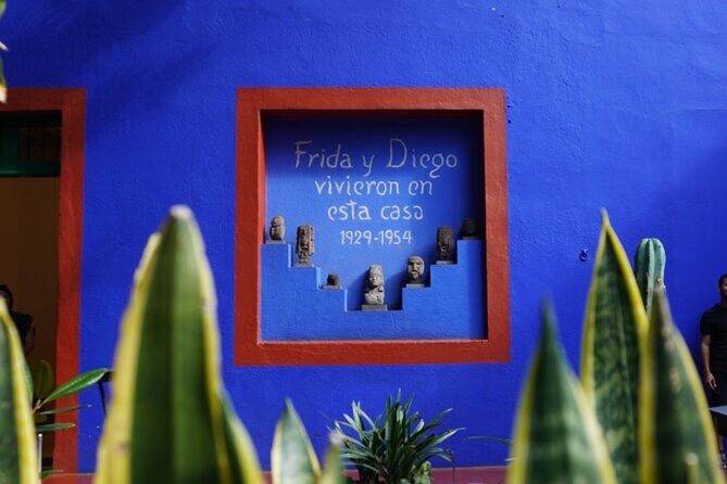 EXCLUSIVE TOUR Frida Kahlo, Coyoacan and Xochimilco - small groups - Group Size, Comfort, and Fitness Level You Should Plan For