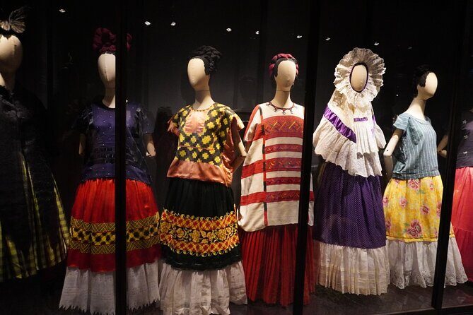 EXCLUSIVE TOUR Frida Kahlo, Coyoacan and Xochimilco - small groups - Timing Your Booking: Popular Day Trips in Mexico City