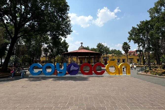 EXCLUSIVE TOUR Frida Kahlo, Coyoacan and Xochimilco - small groups - Should You Book This Frida Kahlo, Coyoacán, and Xochimilco Tour?