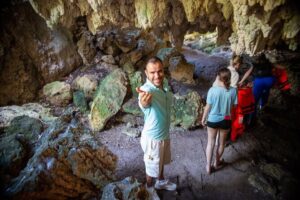 Experience Cancun's Hidden Gems, Mayan museum, cenote & Market 23 - Mercado 23: lunch tasting that’s part food crawl, part local shopping