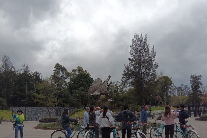 Explore Chapultepec & Mexico City sights by Bike - Chapultepec Park by Bike: Fresh Air, Archaeology, and the Castle Area