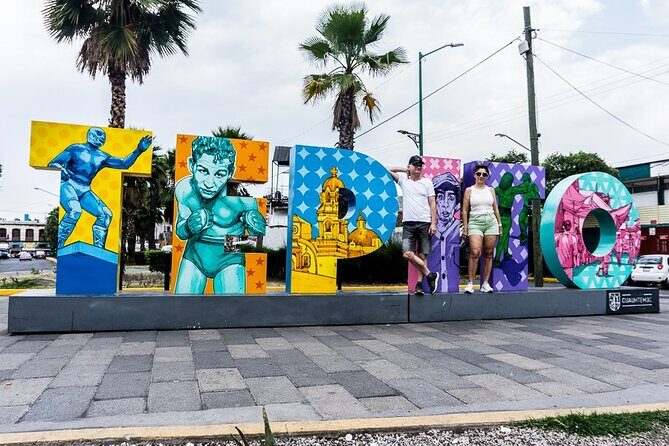 Explore the Barrio Bravo of Tepito with local guides - Why Tepito works better with a local guide than on your own