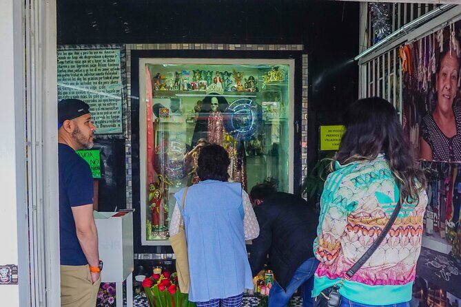 Explore the Barrio Bravo of Tepito with local guides - The Michelada break at the end: how to make the most of your money