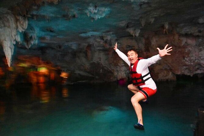 Five Cenotes Jungle Experience in the Riviera Maya - Stop 2: Lara&Luca in Playa del Carmen for a Proper Meal