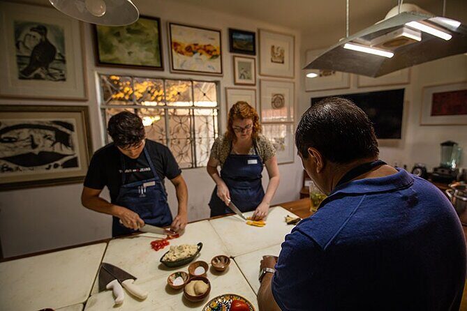 Flavors of Oaxaca: Cooking Class with No Set Menu and Local Market Tour - Lunch and drinks: the part that actually lets you savor