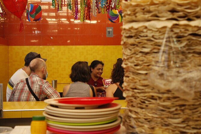 Food & Markets Tour - The tastings and meal: what your afternoon actually feels like