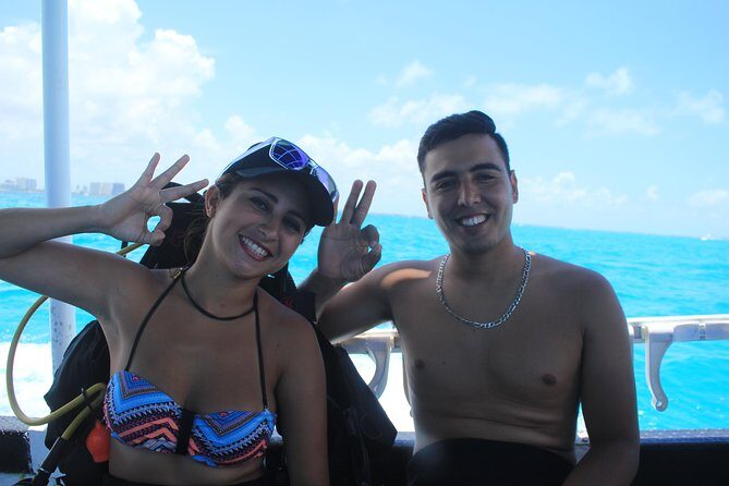 For certified Divers Experience the Under Water Museum and the Manchones Reef - Small group size and timing: the practical “attention” advantage